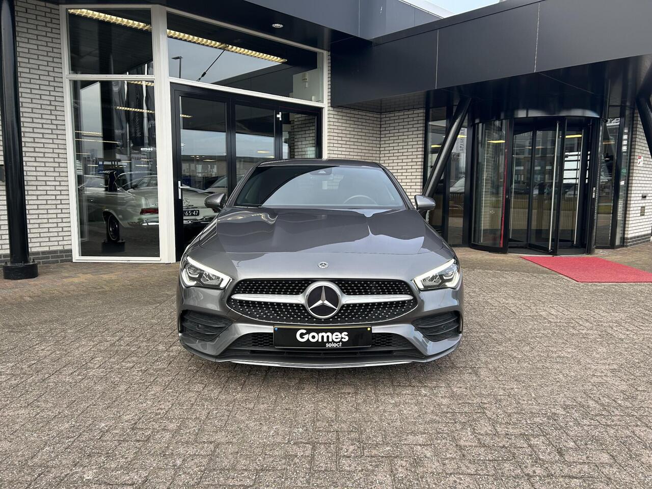 Mercedes-Benz CLA-KLASSE 180 Business Solution AMG | Cruise Control | Stoelverwarming | Navigatie