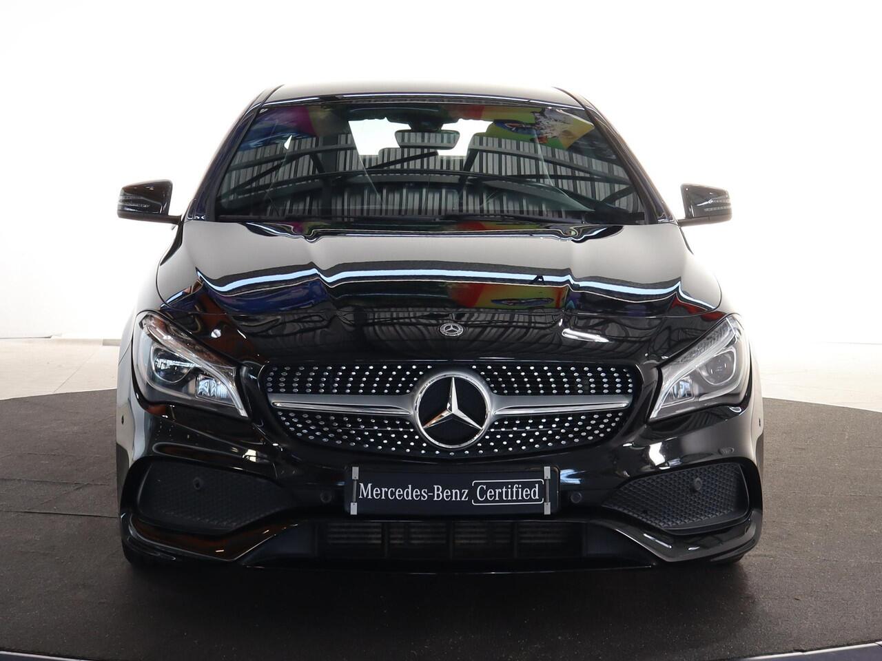 Mercedes-Benz CLA-KLASSE 180 | AMG | Achteruitrijcamera | LED-koplampen | Stoelverwarming | Parkeerpakket |