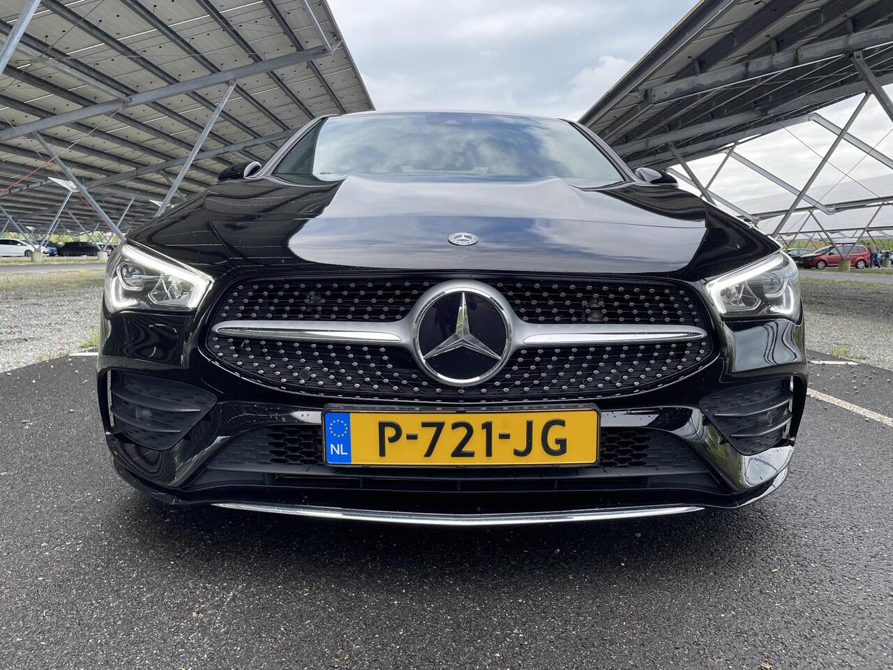 Mercedes-Benz CLA-KLASSE 180 Premium Plus | AMG | Sfeerverlichting | Parkeercamera | Stoelverwarming | Widescreen | Keyless |