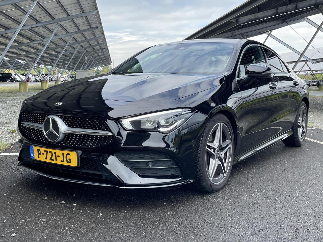 Mercedes-Benz CLA-KLASSE 180 Premium Plus | AMG | Sfeerverlichting | Parkeercamera | Stoelverwarming | Widescreen | Keyless |