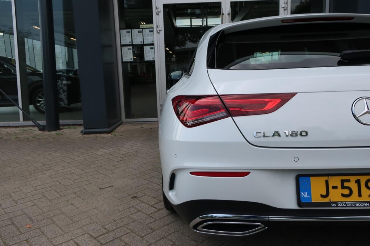 Mercedes-Benz CLA-KLASSE CLA180 AMG LINE, Navi, Apple Carplay/ Android Auto, LED, etc.