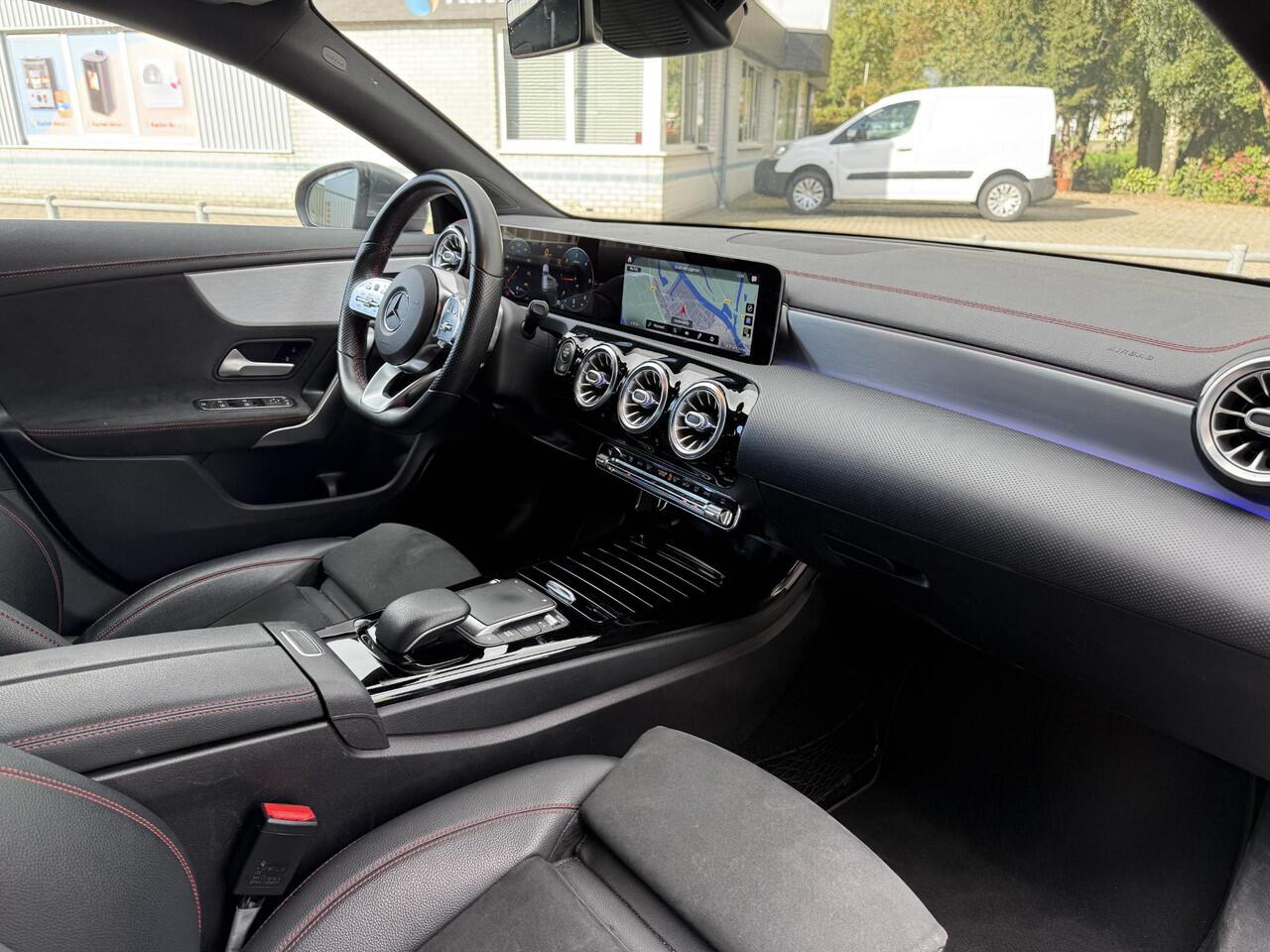 Mercedes-Benz CLA-KLASSE Shooting Brake 180d Aut. Sol. AMG Sport Ed. | Mood light Sfeer | Full Options