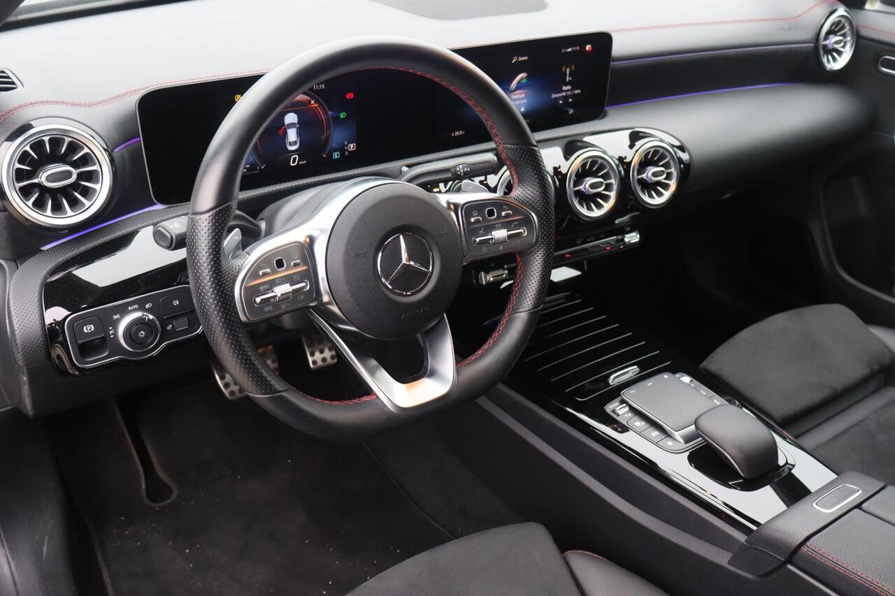 Mercedes-Benz CLA-KLASSE 250 4MATIC Premium Plus Camera, Apple Carplay, Android auto, Stoelverwarming, Climate control, Cruise control