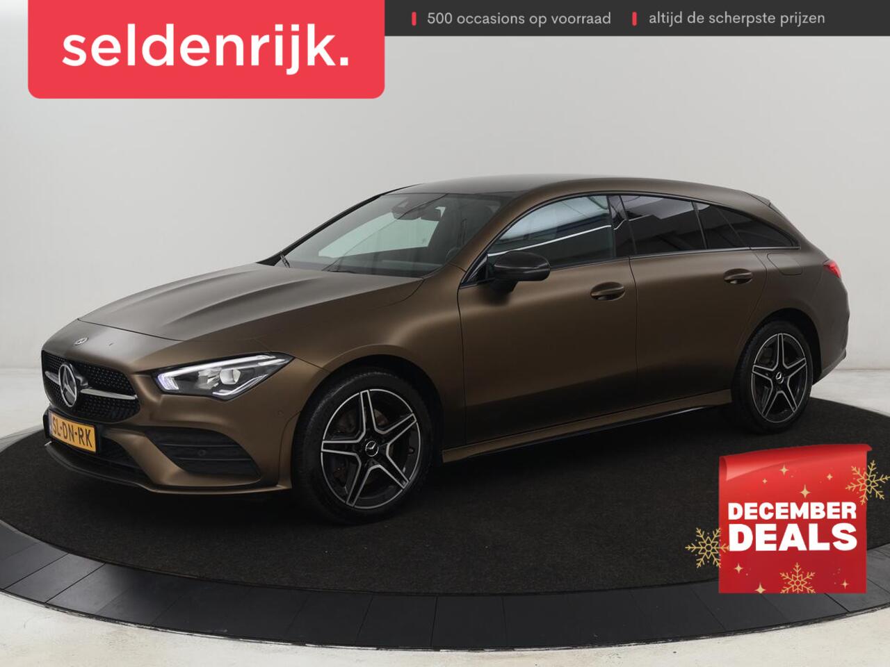 Mercedes-Benz CLA-KLASSE 250e AMG Night | Stoelverwarming | Carplay | Camera | Widescreen | Sfeerverlichting | Leder/Alcantara | Navigatie | Park Assist | Origineel Zwart | PHEV | Plug In
