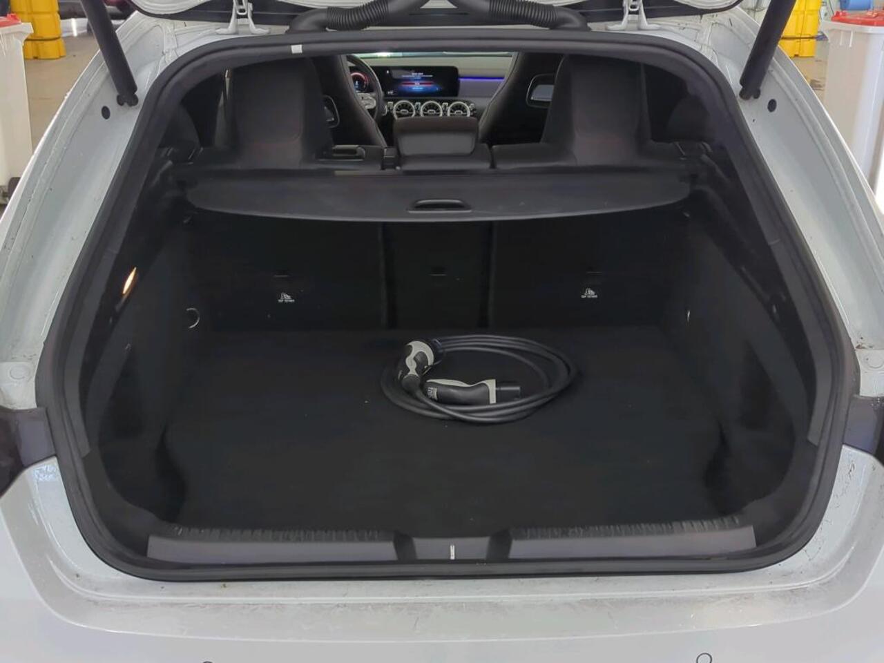 Mercedes-Benz CLA-KLASSE Shooting Brake 250 e Business Solution AMG Limited 1e Eigenaar | Dealer Onderh | NL-Auto | BTW | Pano | Sfeer | WideScreen | Memory | Stoelverwarming | Elek Stoel/Klep | Matrix Led | 1 LaadKabel | Climate | Navi | Cruise | PDC