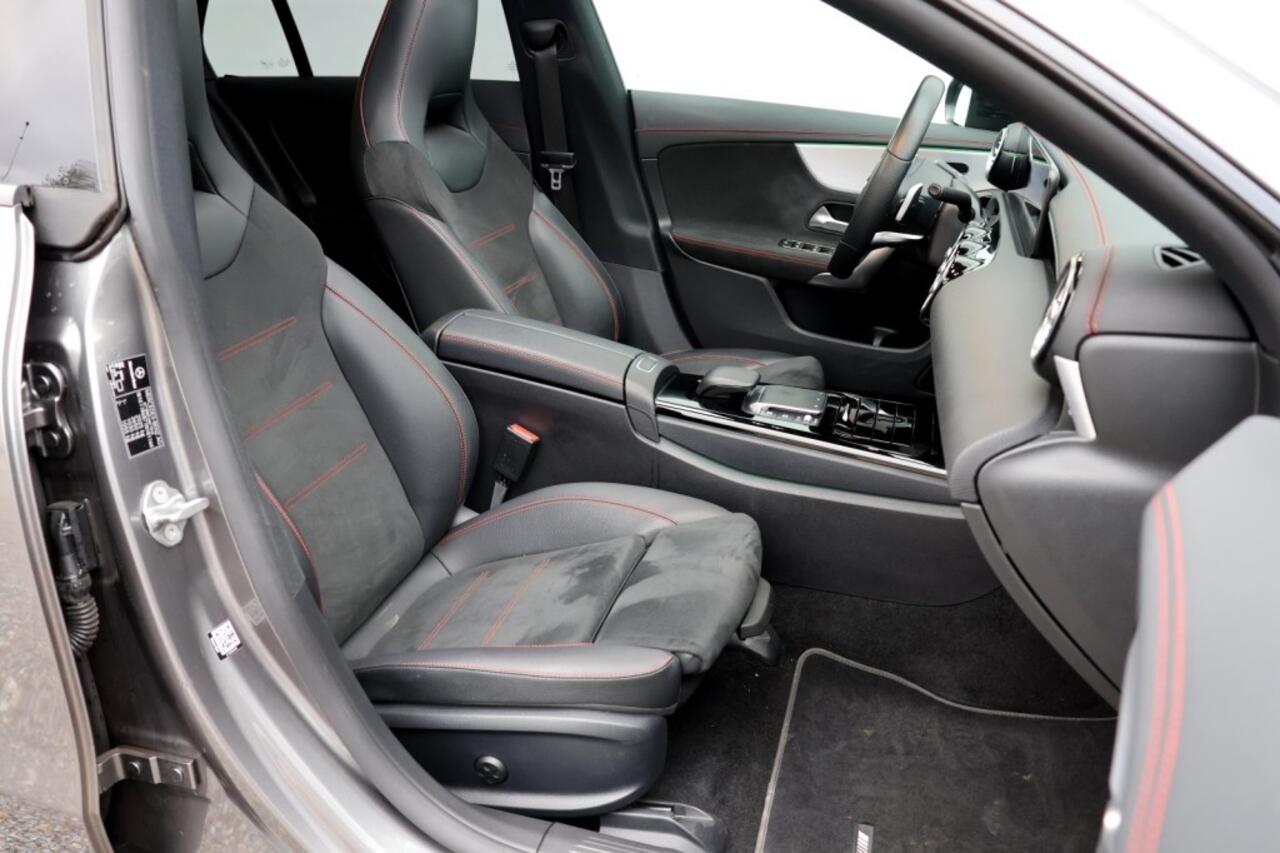 Mercedes-Benz CLA-KLASSE Shooting Brake 200 Bus Solution AMG - 163 pk **Pano / Sfeer