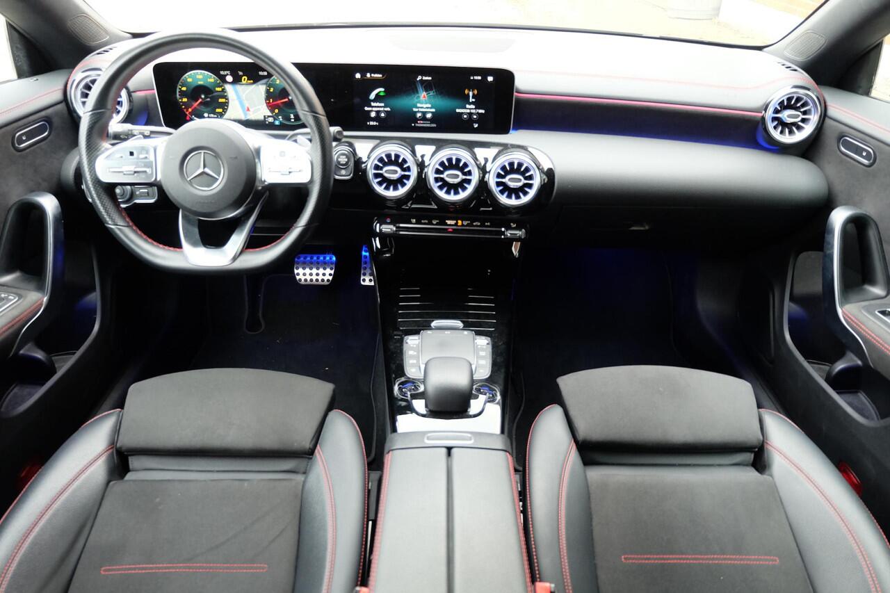 Mercedes-Benz CLA-KLASSE Shooting Brake 250 4MATIC Advantage / AMG Line / Camera / Dealeronderhouden