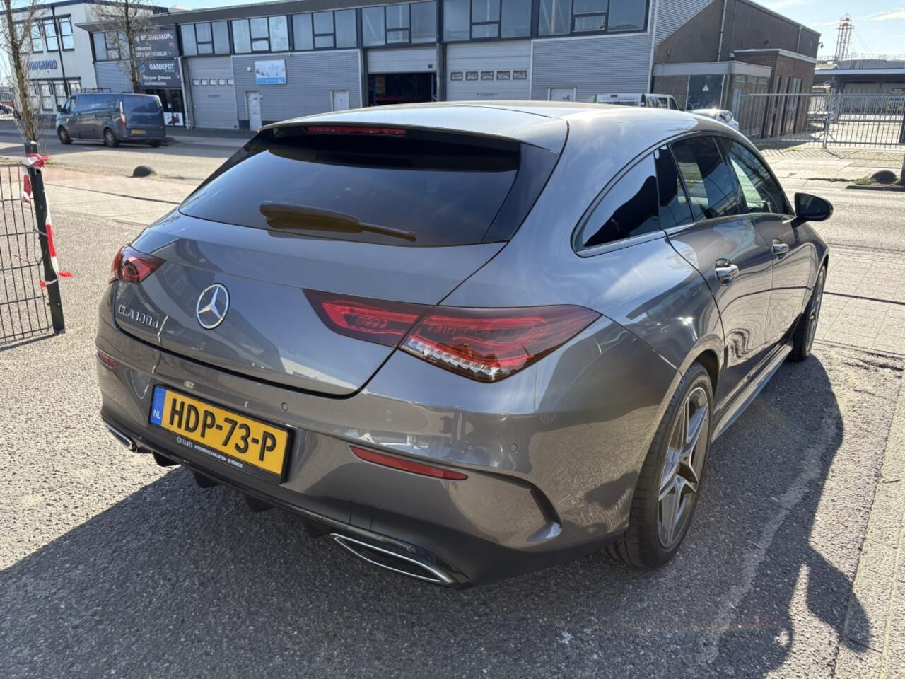 Mercedes-Benz CLA-KLASSE Shooting Brake 180 d Business Solution AMG DAB Camera Stoelverwarming