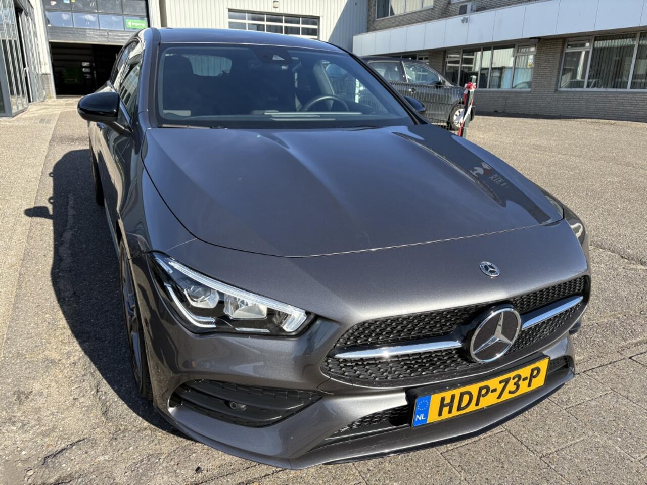 Mercedes-Benz CLA-KLASSE Shooting Brake 180 d Business Solution AMG DAB Camera Stoelverwarming