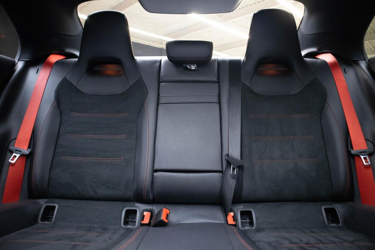 Mercedes-Benz CLA-KLASSE AMG 35 4MATIC 1e eigenaar | NL auto | NW motor | Garantie |