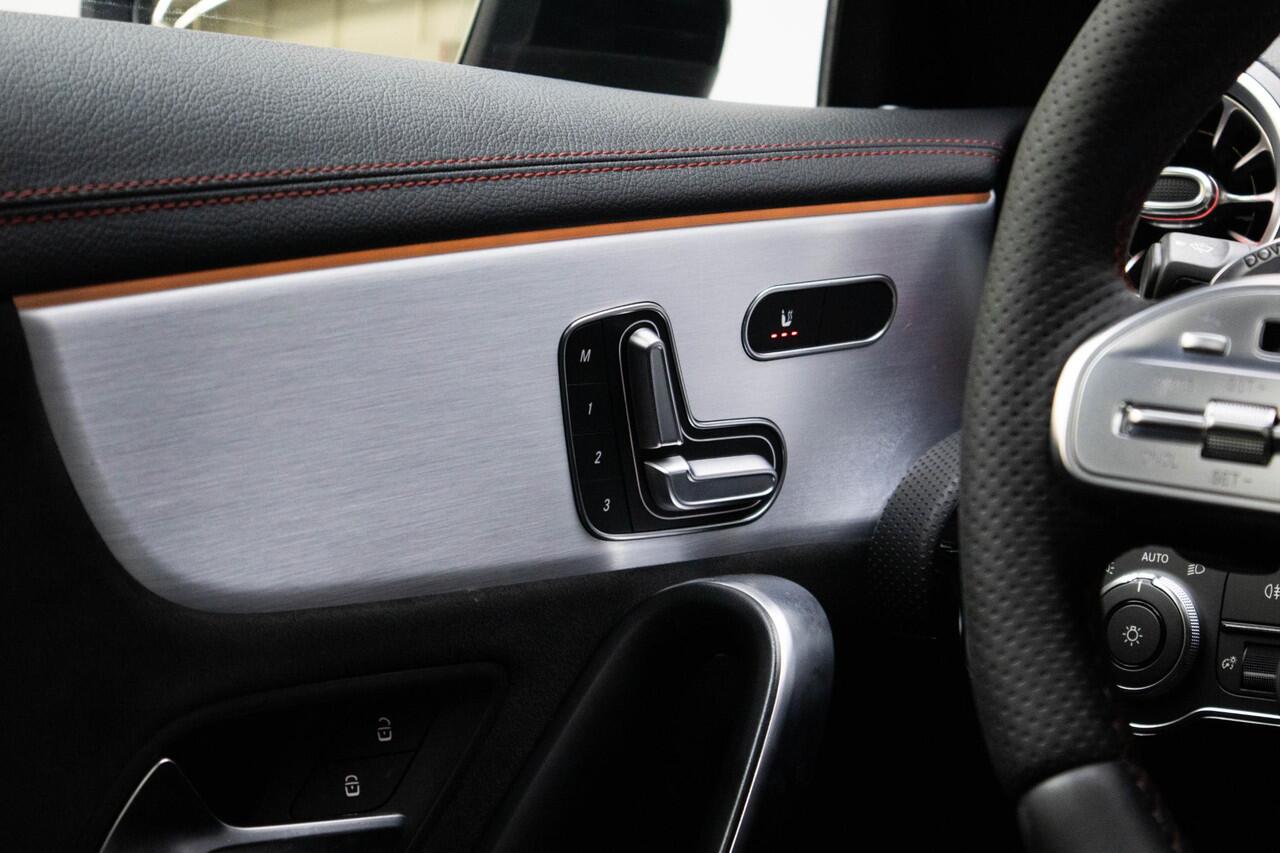 Mercedes-Benz CLA-KLASSE AMG 35 4MATIC 1e eigenaar | NL auto | NW motor | Garantie |