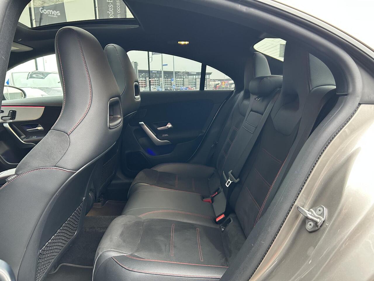 Mercedes-Benz CLA-KLASSE 180 Business Solution AMG | Trekhaak | Memory | Panoramadak