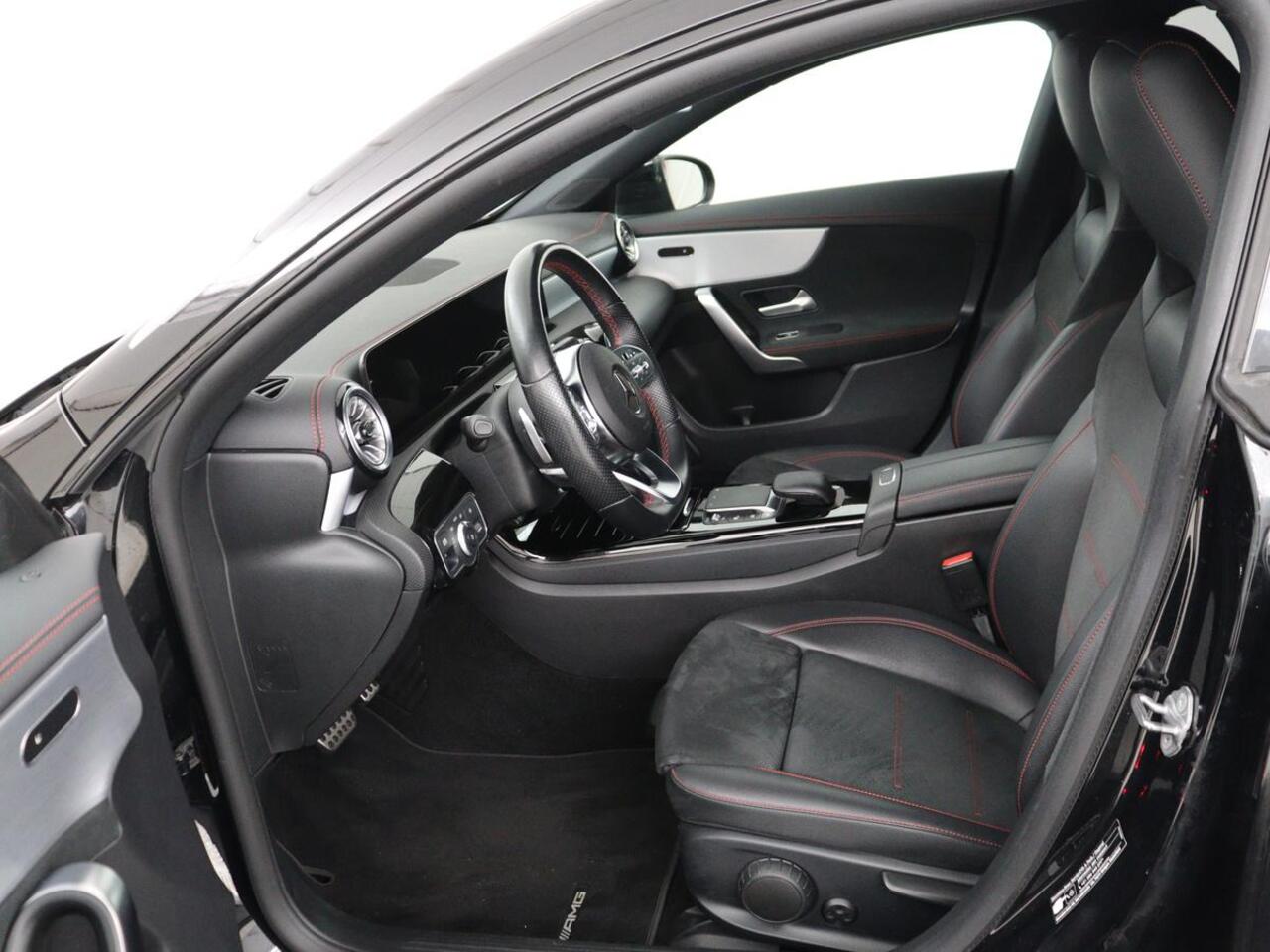 Mercedes-Benz CLA-KLASSE 250 e Bns Sol AMG Ld | Stoelverwarming | Widescreen | Sfeerverlichting | Full LED | Park Assist | Camera | Navigatie | Half leder