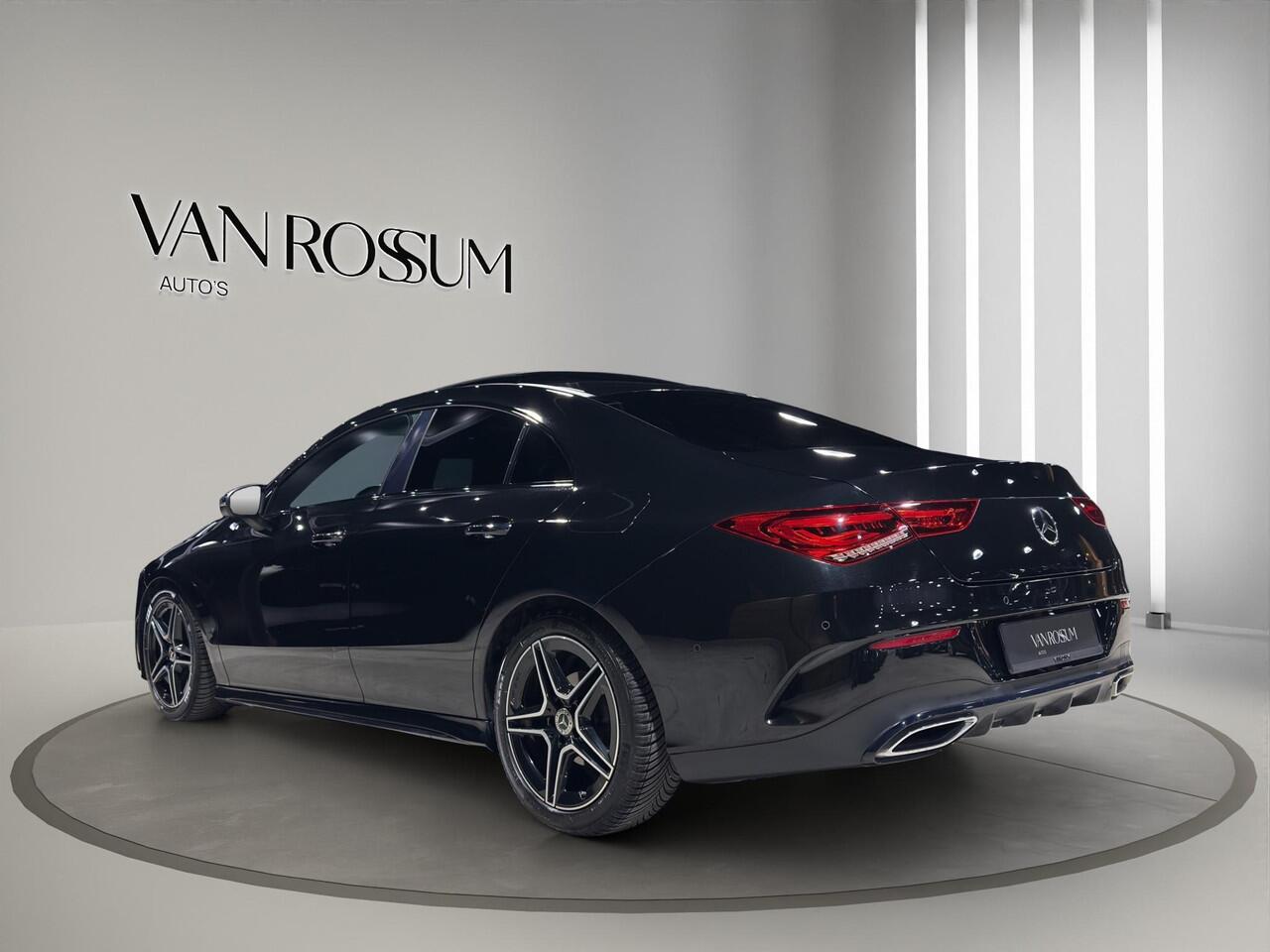 Mercedes-Benz CLA-KLASSE 180 Premium Plus AMG-Line Panoramadak | Leder | Memory | Night-pakket | Keyless-Go | Multibeam LED |