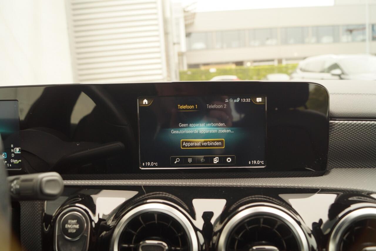 Mercedes-Benz CLA-KLASSE 250e Business Edition -NAVI-ECC-PDC-