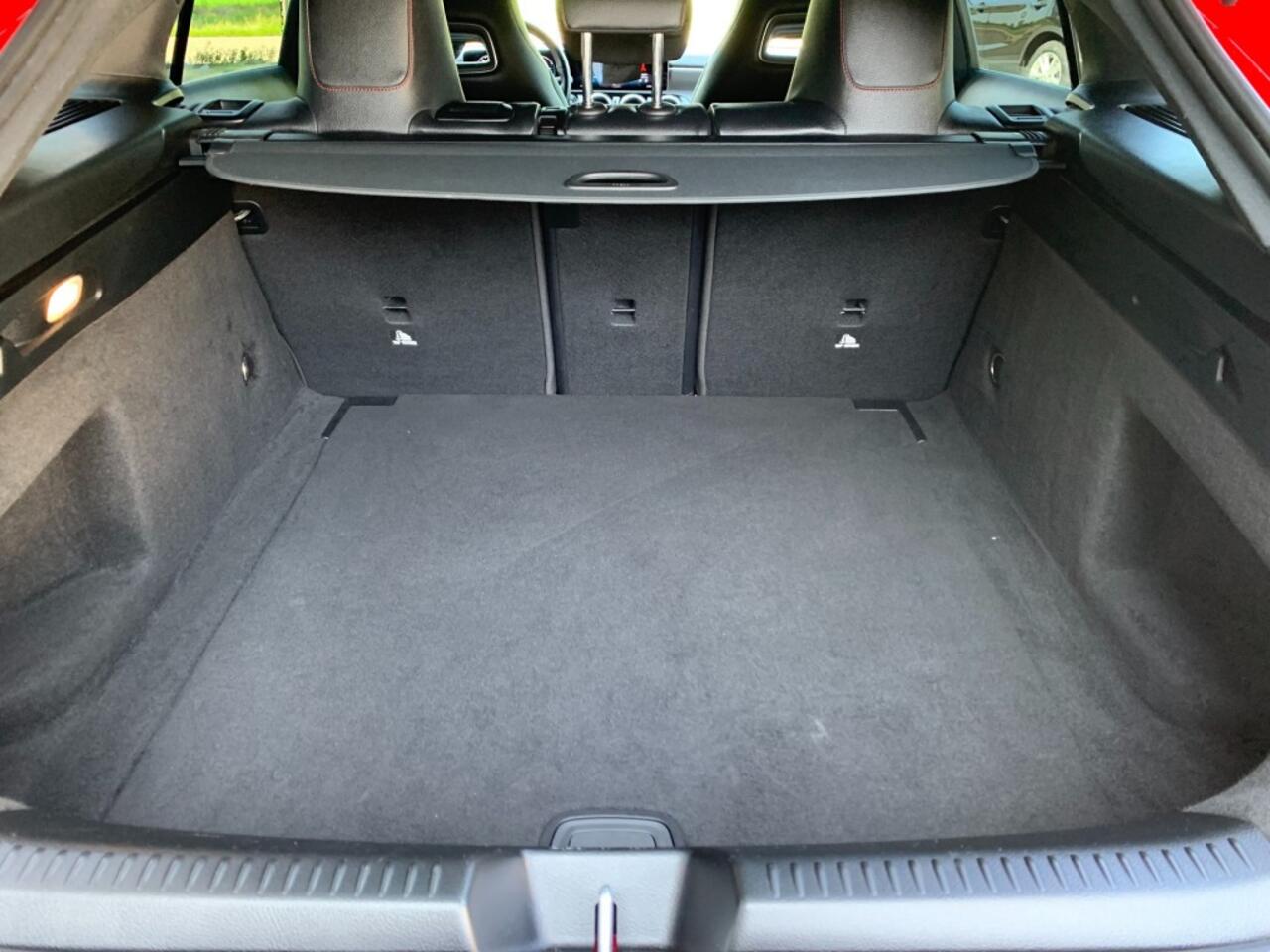 Mercedes-Benz CLA-KLASSE Shooting Brake 180 Premium cruise/airco/lane assist/All-in prijs incl afleverbeurt