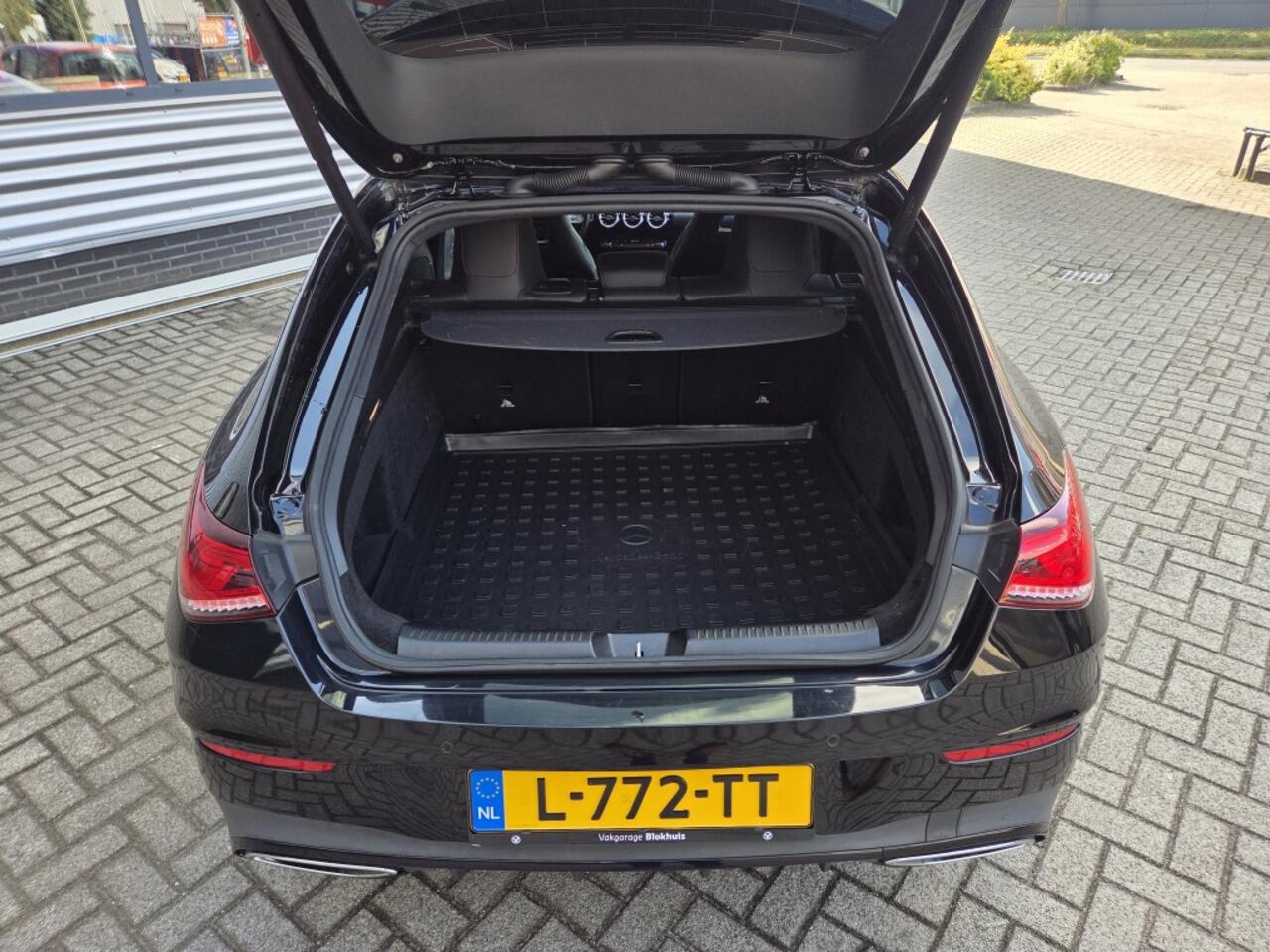 Mercedes-Benz CLA-KLASSE 180 Business Solution AMG | Stoel verw. | Navi