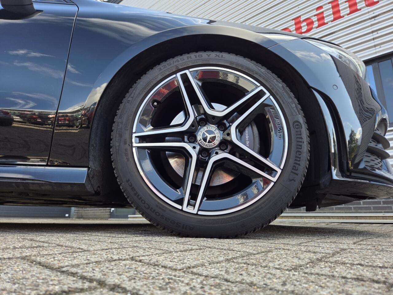 Mercedes-Benz CLA-KLASSE 180 Business Solution AMG | Stoel verw. | Navi