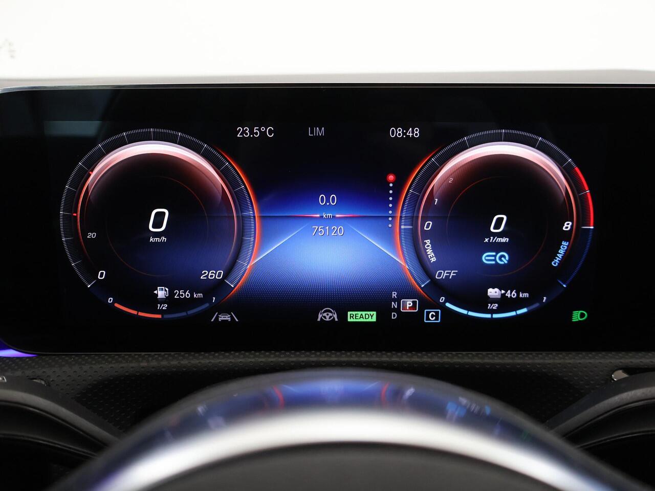 Mercedes-Benz CLA-KLASSE Shooting Brake 250 e AMG | Burmester 3D | Rij assistentie pakket | Easy Pack achterklep | Donker getint glas | Sfeerverlichting | Apple Carplay