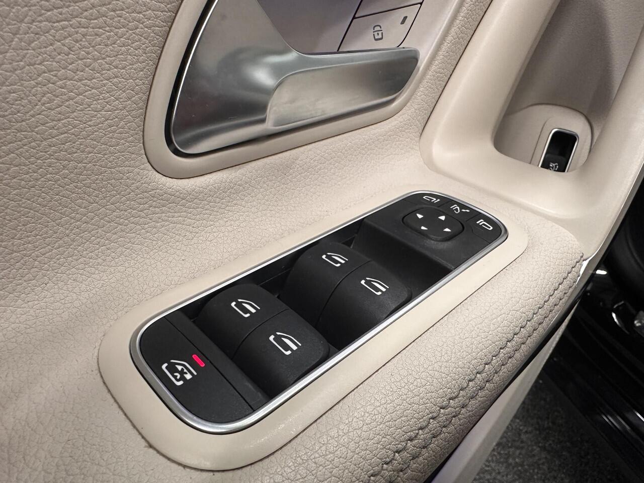 Mercedes-Benz CLA-KLASSE Shooting Brake 200 Aut. DCT Luxury BUITENKANS! Panodak Ambient Light Leder + Memory stoelen PDC VA+Camera Mulitibeam LED NAVI MBUX Augmented Reality NL Auto + NAP