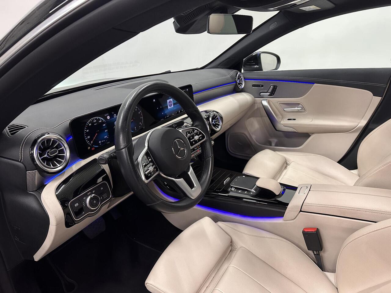 Mercedes-Benz CLA-KLASSE Shooting Brake 200 Aut. DCT Luxury BUITENKANS! Panodak Ambient Light Leder + Memory stoelen PDC VA+Camera Mulitibeam LED NAVI MBUX Augmented Reality NL Auto + NAP