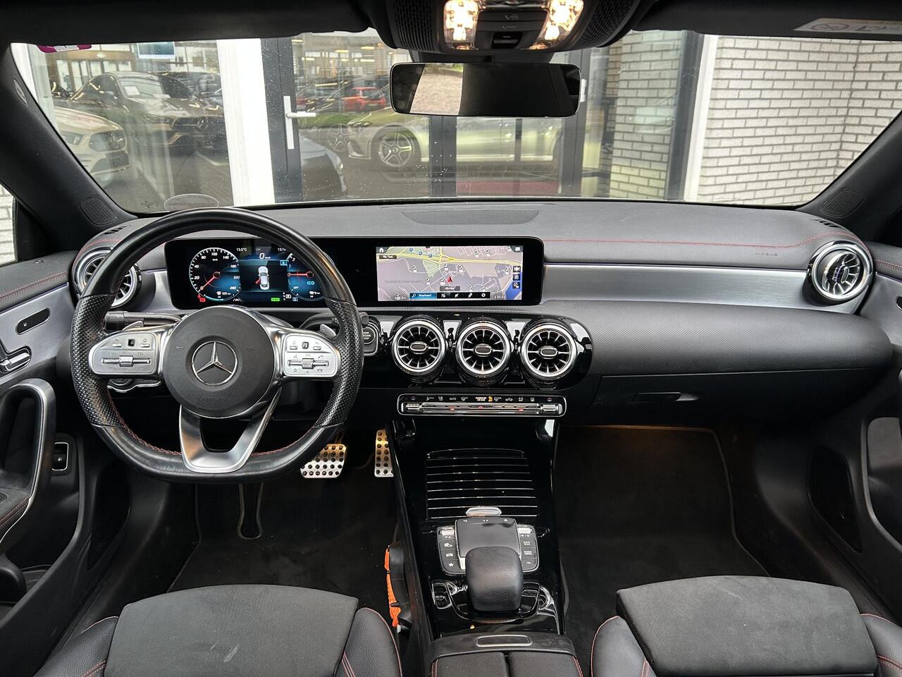 Mercedes-Benz CLA-KLASSE 250 e AMG | Panoramadak | Memorypakket | Sfeerverlichting