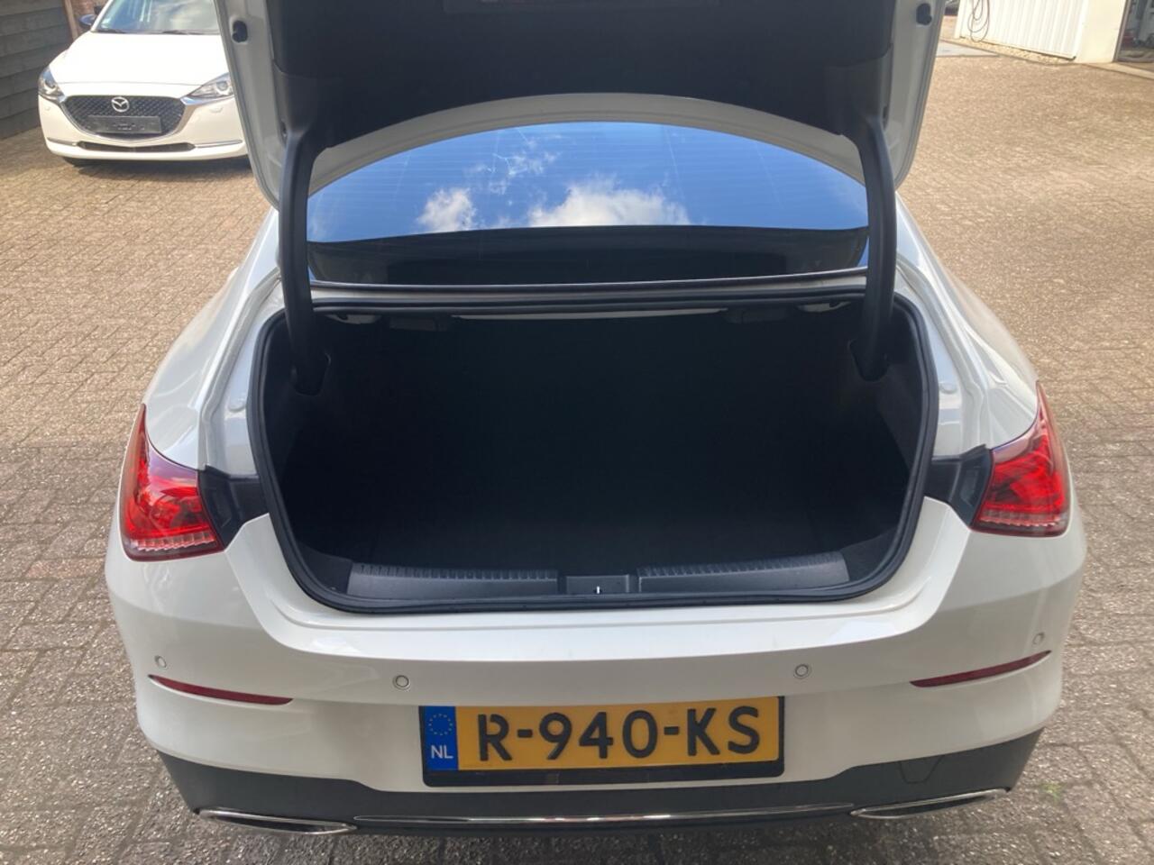 Mercedes-Benz CLA-KLASSE 180 Bus. Sol. AMG AUTOMAAT