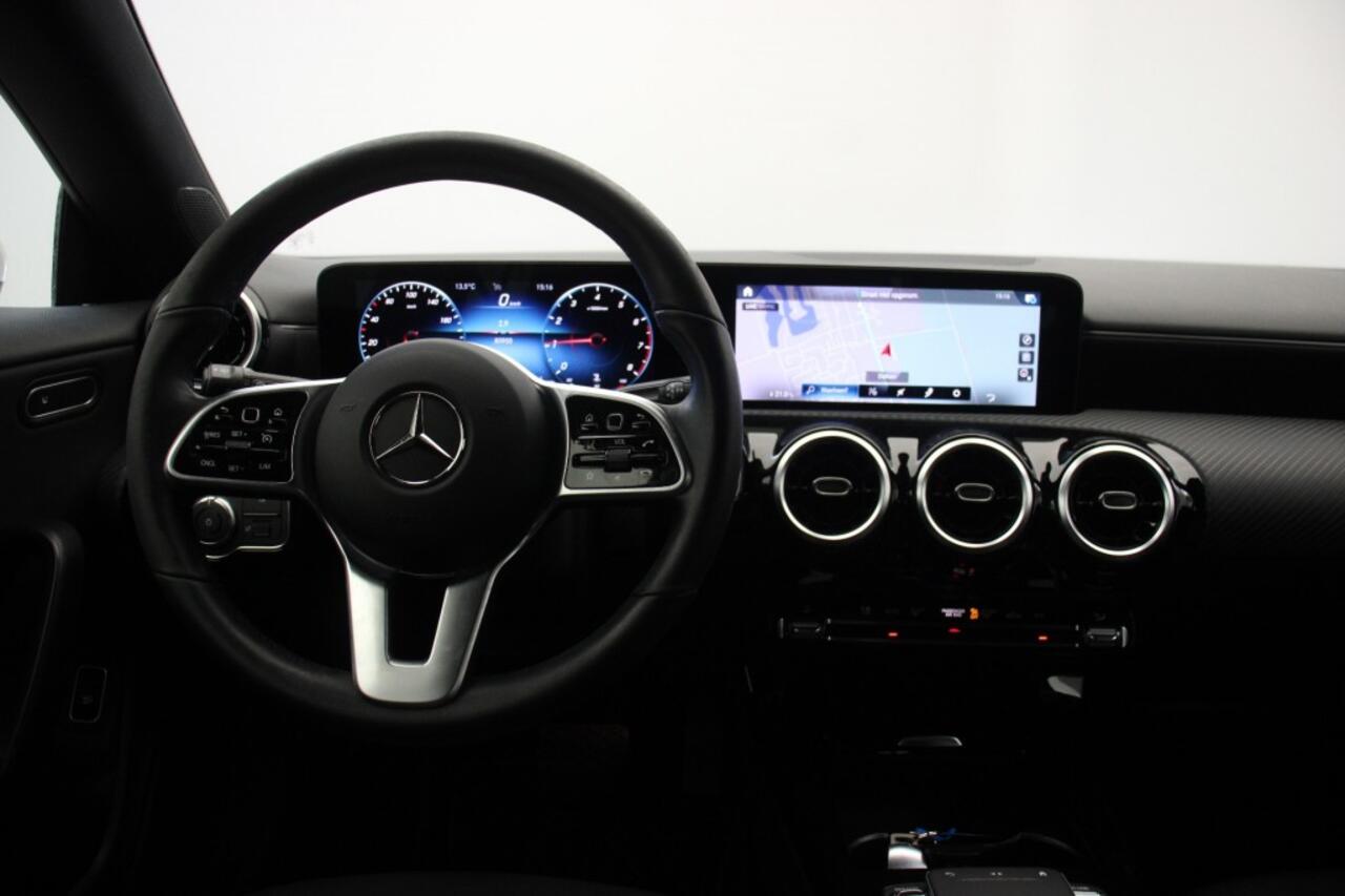 Mercedes-Benz CLA-KLASSE Shooting Brake 180 Business Solution Automaat - Carplay, Navi, Camera, Cruise, Stoelverw.