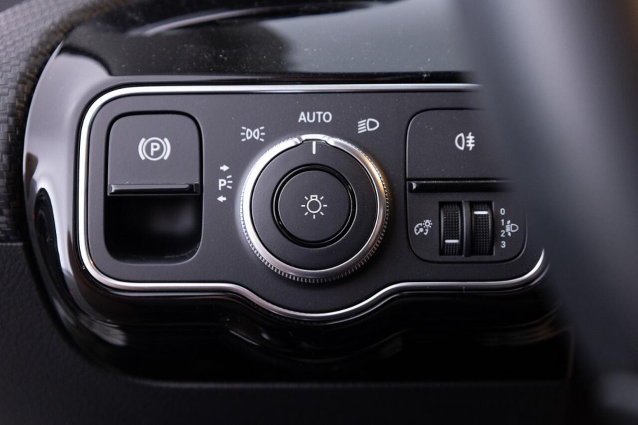 Mercedes-Benz CLA-KLASSE 250 Shooting Brake e Business Edition | Half LEDER | NAVI | ECC | PHEV