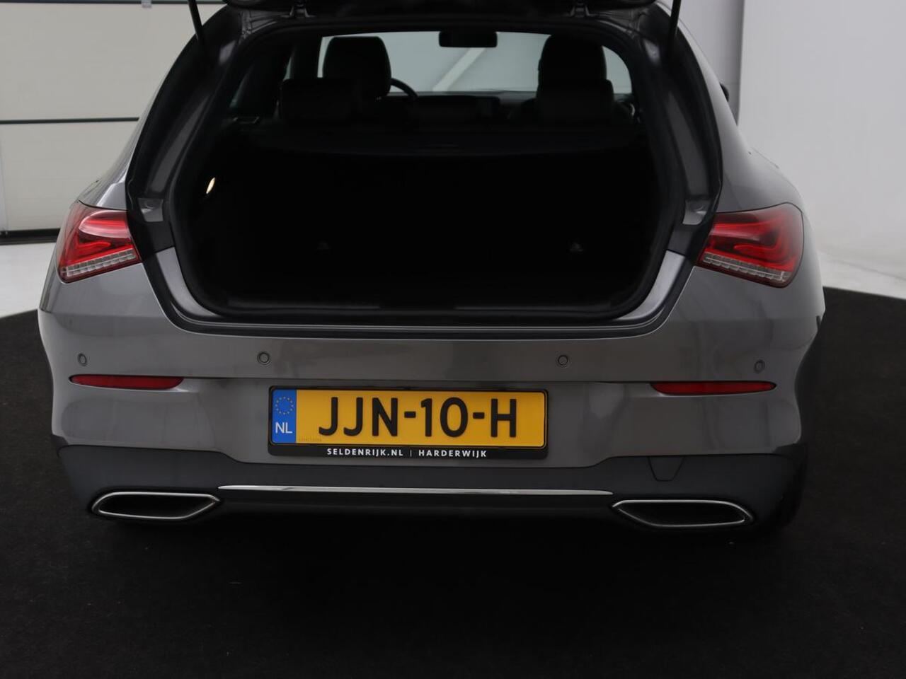 Mercedes-Benz CLA-KLASSE Shooting Brake 250e Urban | Carplay | Park Assist | Navigatie | Camera | DAB | Half leder | Full LED | PHEV | Plug In