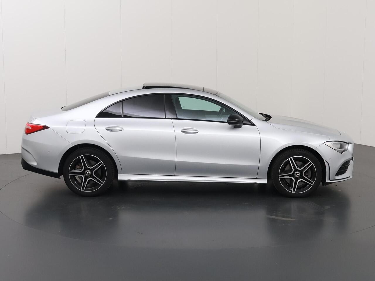 Mercedes-Benz CLA-KLASSE 250 e Premium Plus | AMG | Panoramadak | Night pakket |