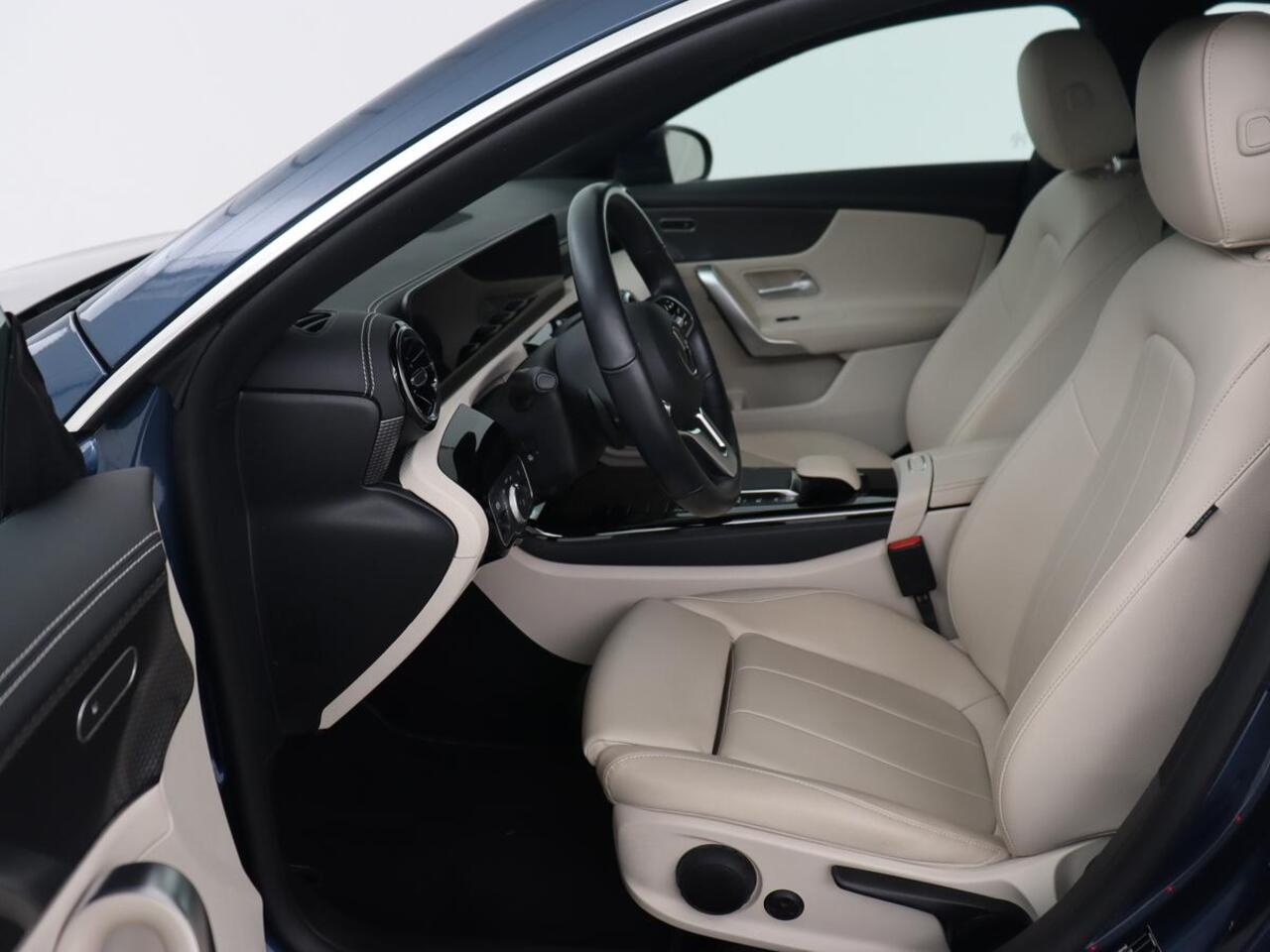 Mercedes-Benz CLA-KLASSE 250e Luxury Line | Leder | Trekhaak | Carplay | Stoelverwarming | Widescreen | Camera | Stuurverwarming | Navigatie | Park Assist | Cruise control | PHEV | Plug In