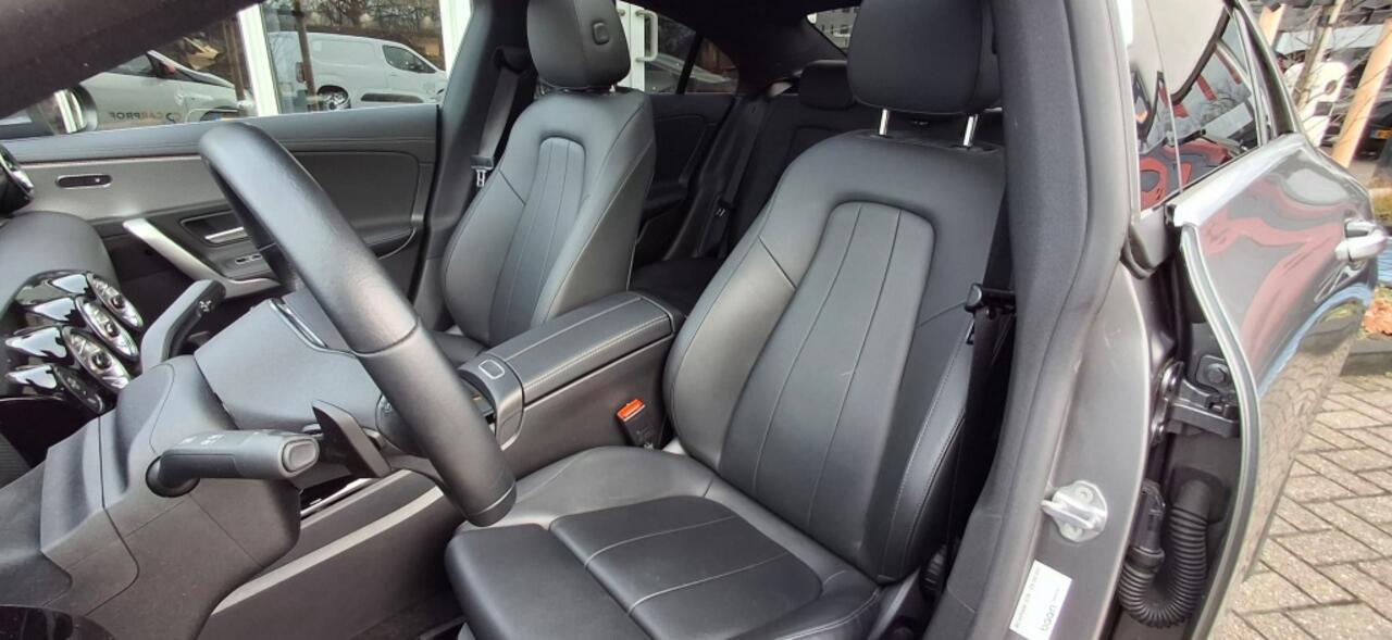 Mercedes-Benz CLA-KLASSE 180 Business Solution Luxury NLauto | 1e eigenaar | dealeronderh