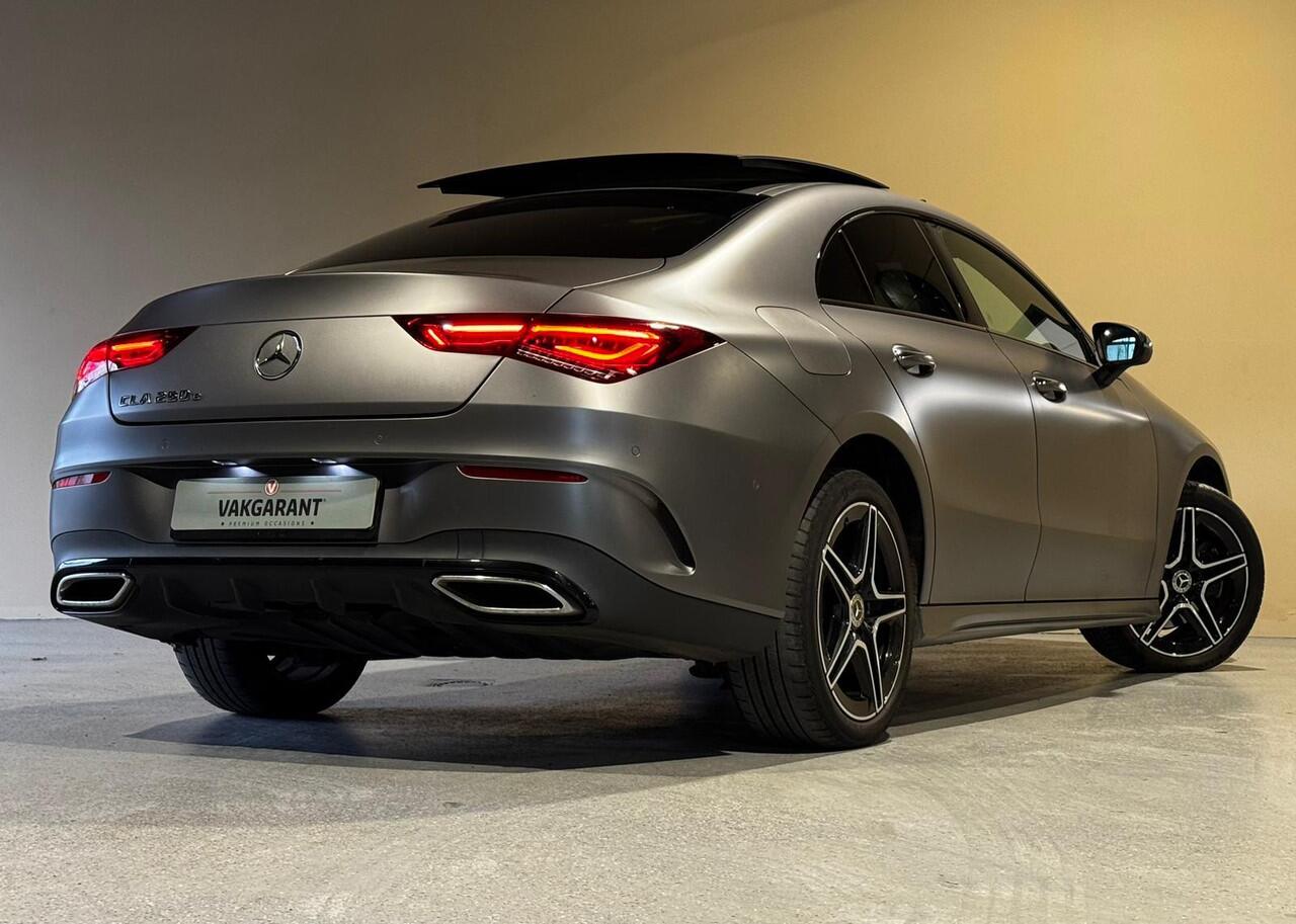Mercedes-Benz CLA-KLASSE 250 e Business Solution AMG Limited |Pano |Sfeer |Burmester |Elektr. Trekhaak |Stoel/Stuurverw. |ACC |NAP