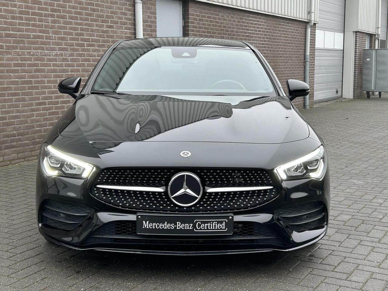 Mercedes-Benz CLA-KLASSE 180 AMG Line | Panoramadak | Sfeerverlichting |