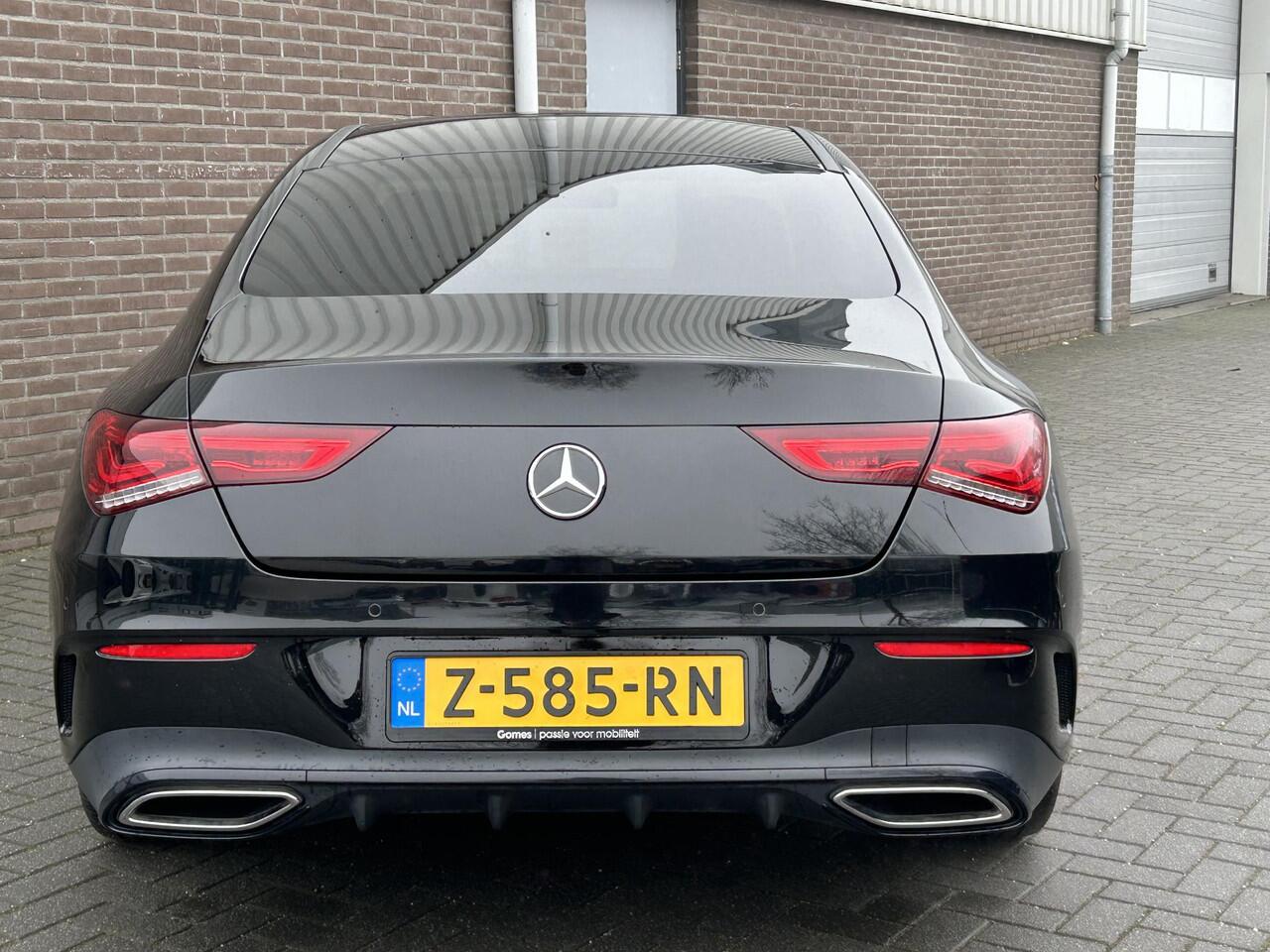 Mercedes-Benz CLA-KLASSE 180 AMG Line | Panoramadak | Sfeerverlichting |