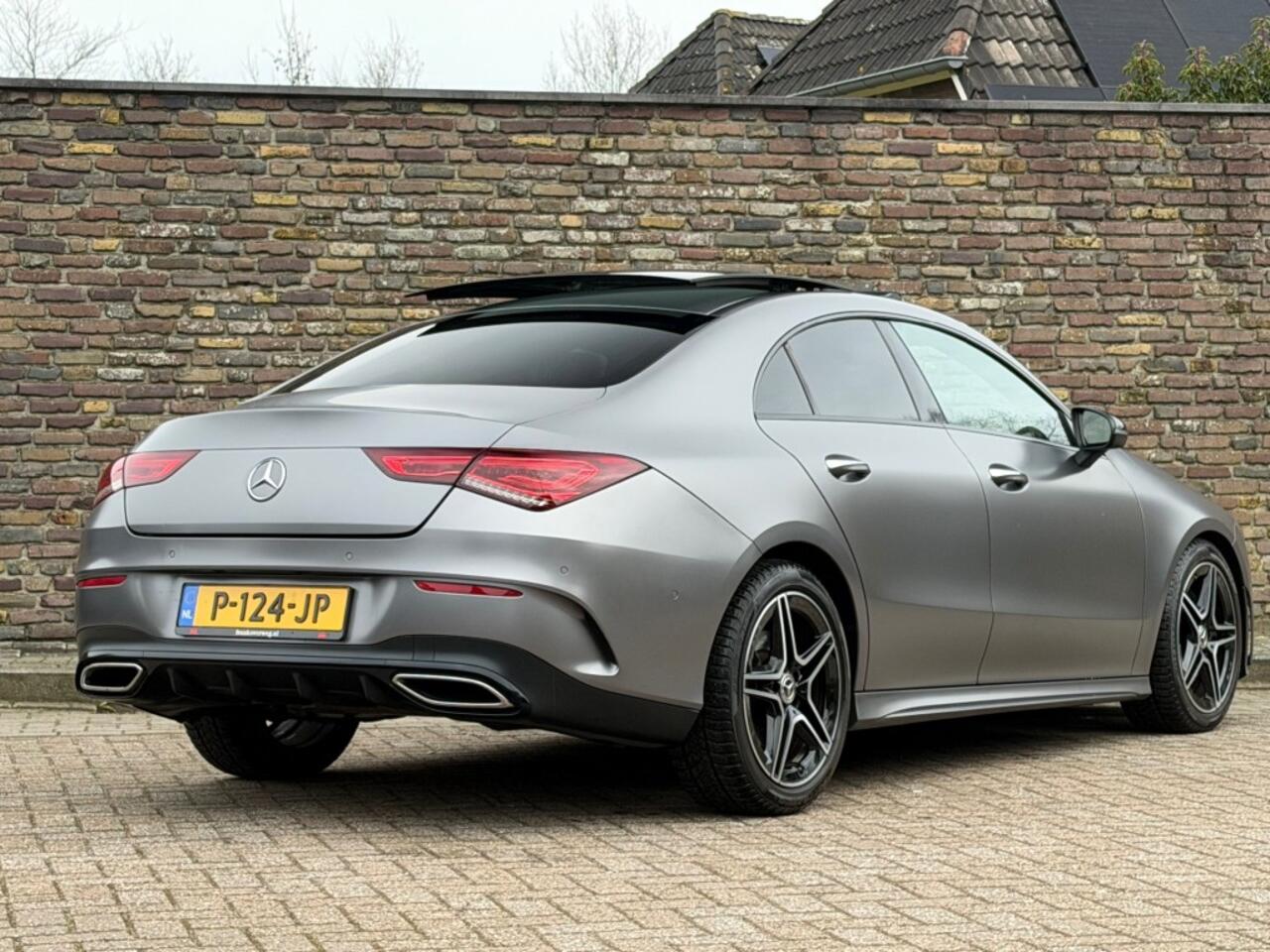 Mercedes-Benz CLA-KLASSE 200 AMG Panodak Sfeerverlichting Mat Grijs