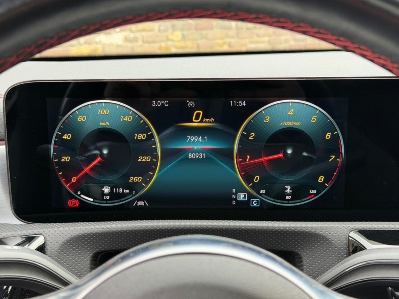 Mercedes-Benz CLA-KLASSE 200 AMG Panodak Sfeerverlichting Mat Grijs