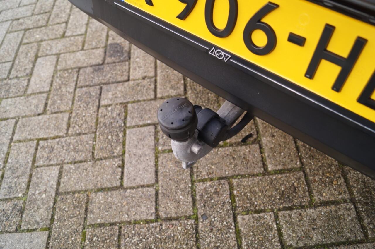 Mercedes-Benz CLA-KLASSE Shooting Brake 250e Business Line -NAVI-TREKHAAK-CAM-