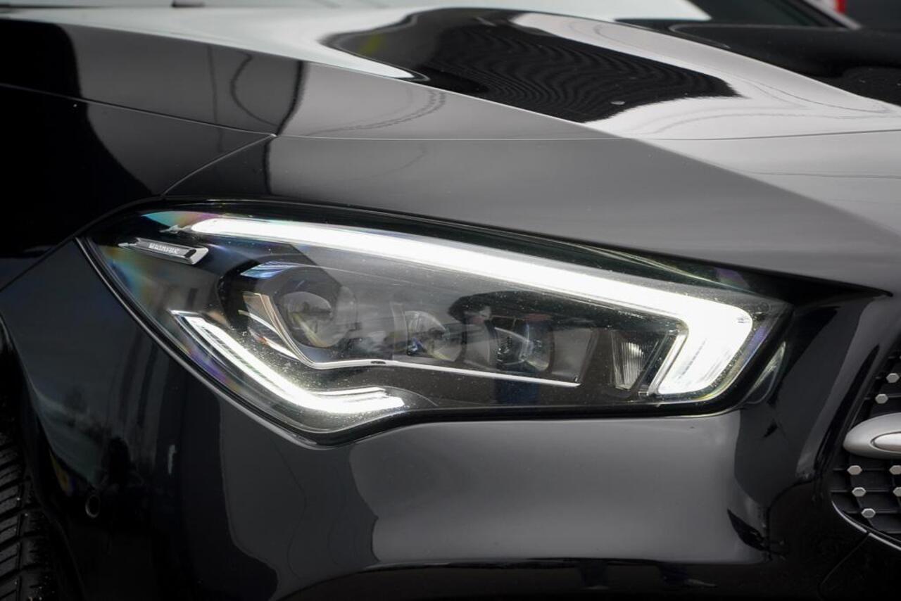 Mercedes-Benz CLA-KLASSE 250e AMG Line / Pano / Sfeerverlichting / SOH 96,1 / Stoelverwarming+Ventilatie / Leder / HUD