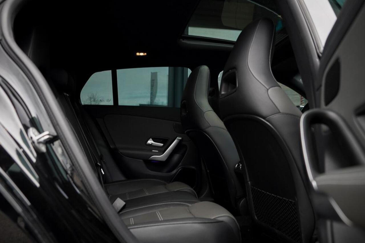 Mercedes-Benz CLA-KLASSE 250e AMG Line / Pano / Sfeerverlichting / SOH 96,1 / Stoelverwarming+Ventilatie / Leder / HUD