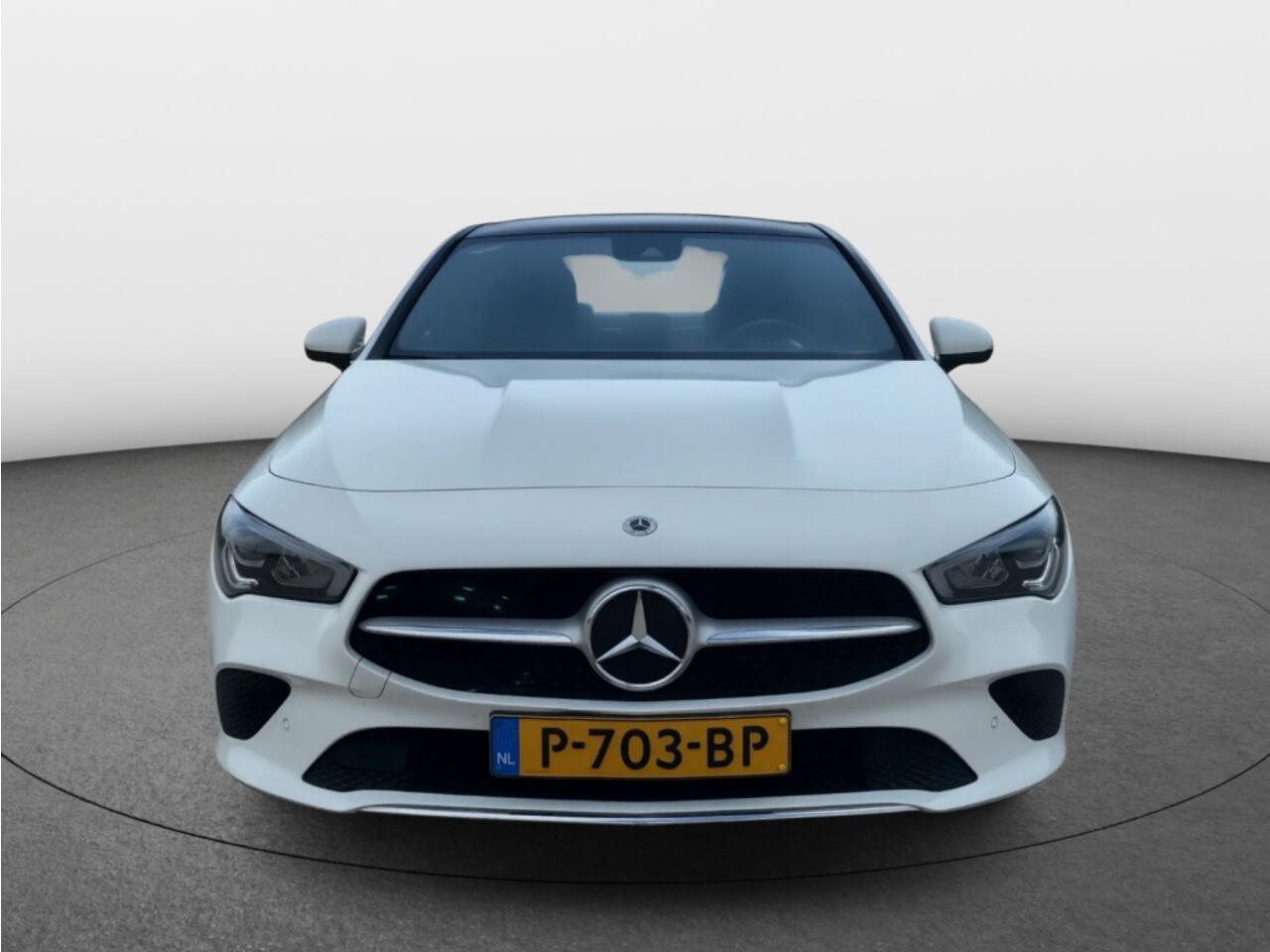 Mercedes-Benz CLA-KLASSE 180 Business Solution Luxury Aut | Panoramadak | Sfeerled