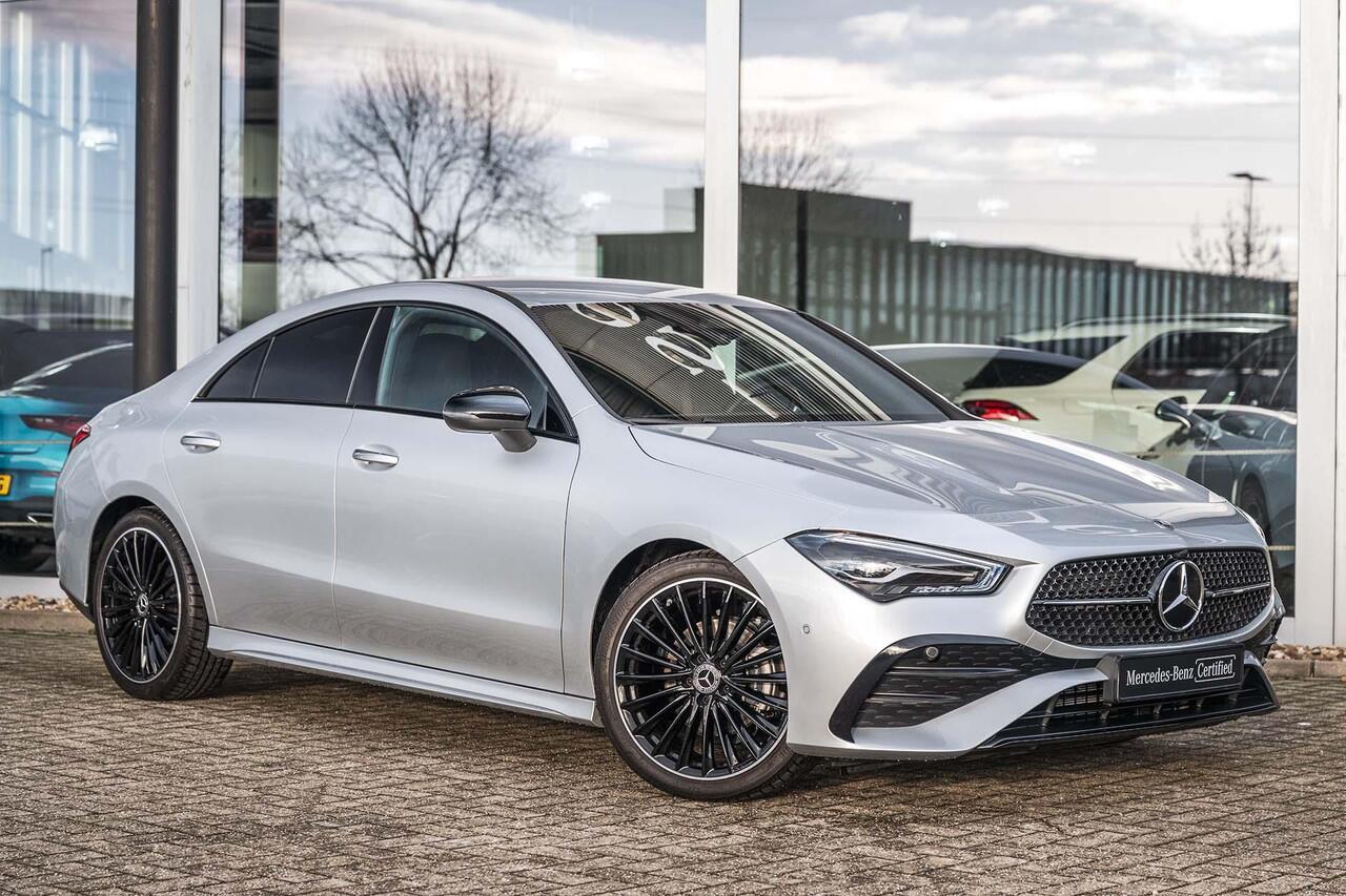 Mercedes-Benz CLA-KLASSE 180 AMG Line | Night Pakket | Sfeerverlichting | 19" Multispaaks velgen | Stoelverwarming |