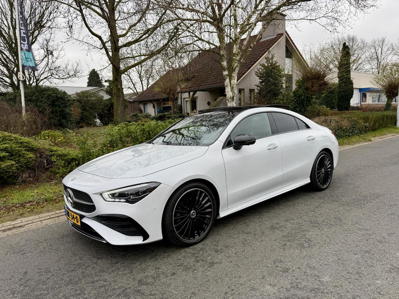 Mercedes-Benz CLA-KLASSE 180 AMG 136PK AUToPanooBurmesteroHeadup
