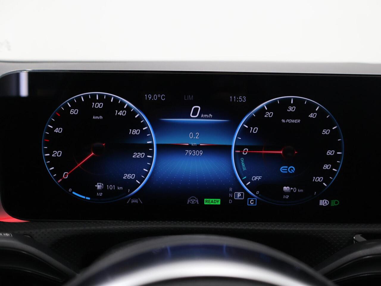 Mercedes-Benz CLA-KLASSE 250 e AMG Line | Night | Panoramadak | Headup | Multibeam | 360 graden camera |