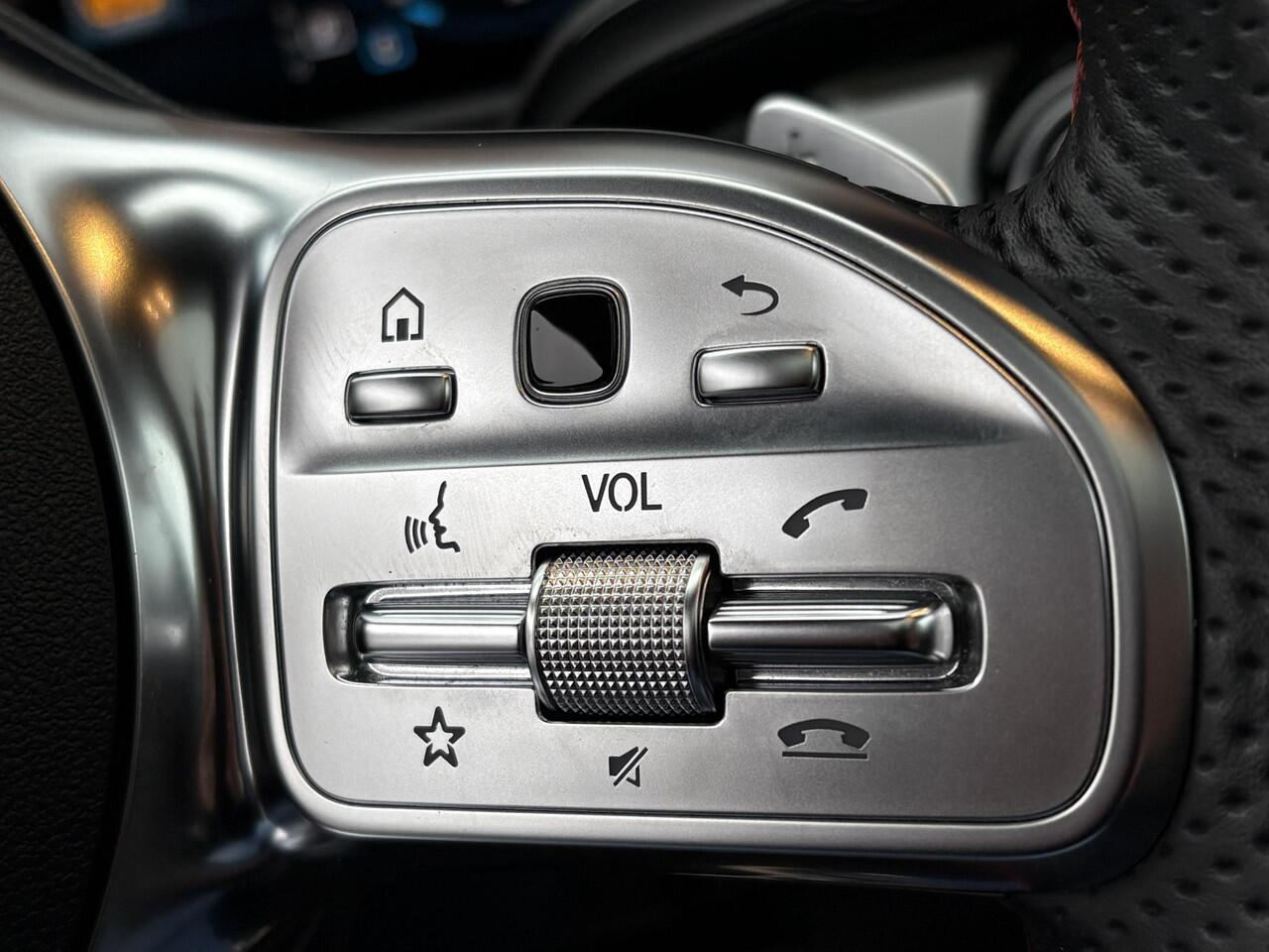 Mercedes-Benz CLA-KLASSE 180 AMG Line