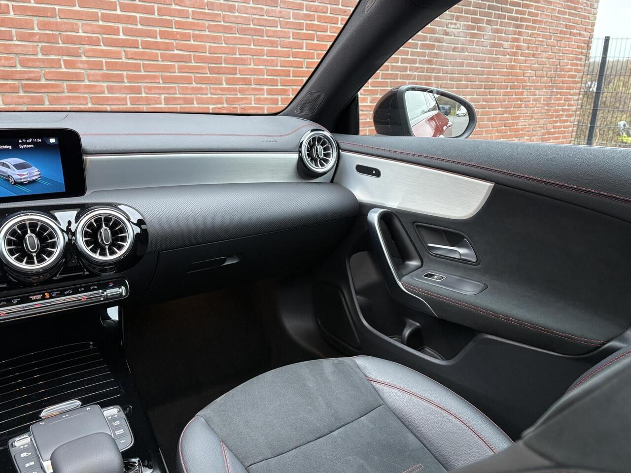 Mercedes-Benz CLA-KLASSE 180 AMG Line