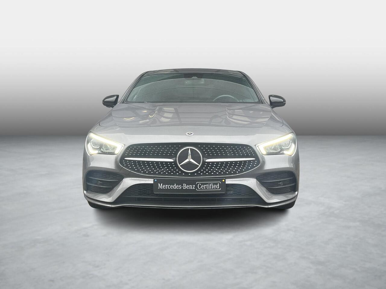 Mercedes-Benz CLA-KLASSE 180 AMG Line | Panoramadak | CarPlay | Cruise Control | Navigatie | Led Koplampen