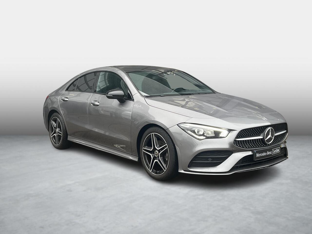 Mercedes-Benz CLA-KLASSE 180 AMG Line | Panoramadak | CarPlay | Cruise Control | Navigatie | Led Koplampen