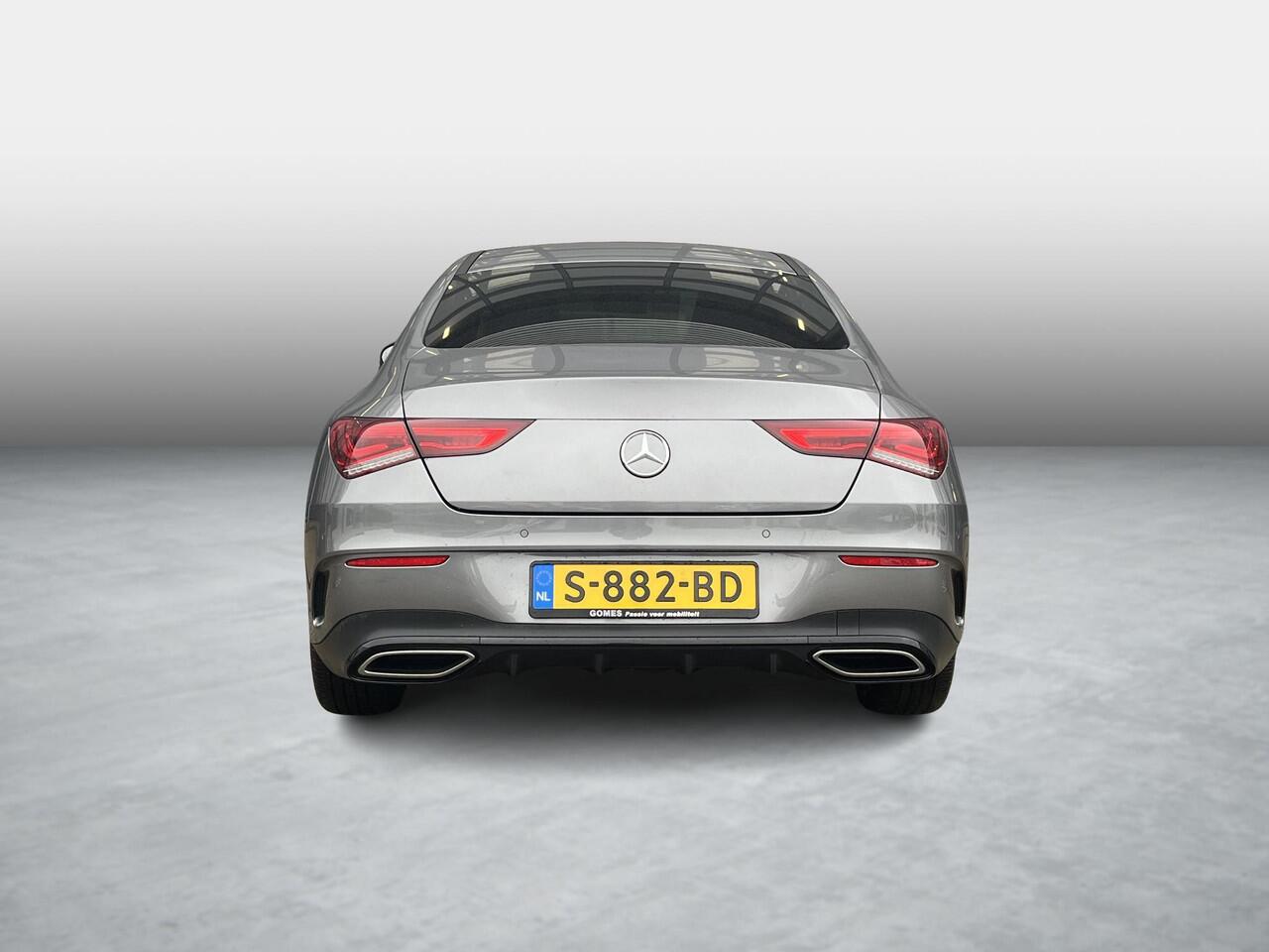 Mercedes-Benz CLA-KLASSE 180 AMG Line | Panoramadak | CarPlay | Cruise Control | Navigatie | Led Koplampen